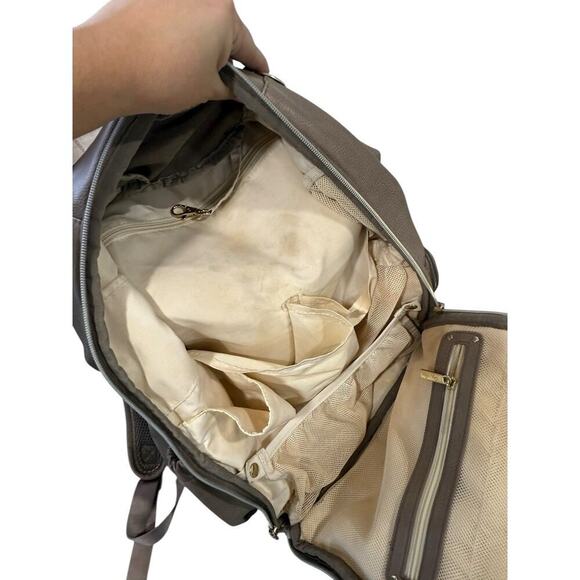 Itzy Ritzy Boss Plus Diaper Bag Vanilla Latte Faux Leather READ main image 16